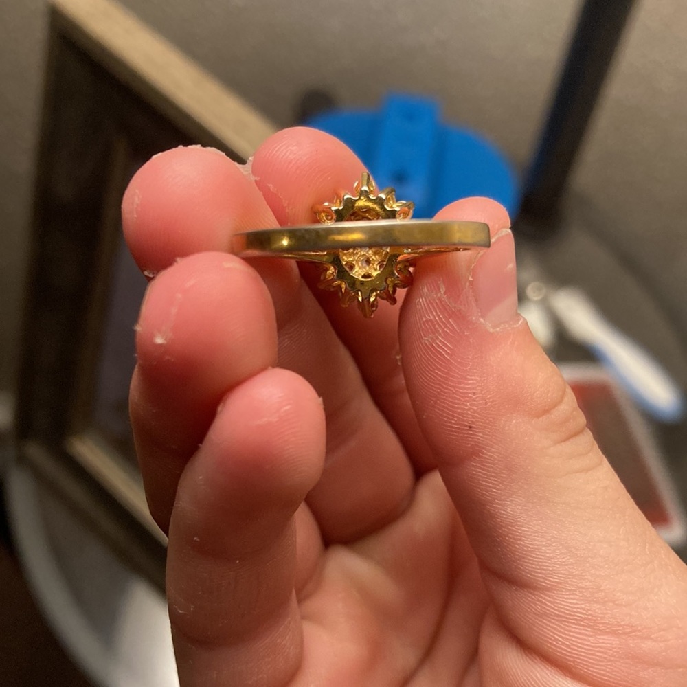 Ring - Picture 3 of 3